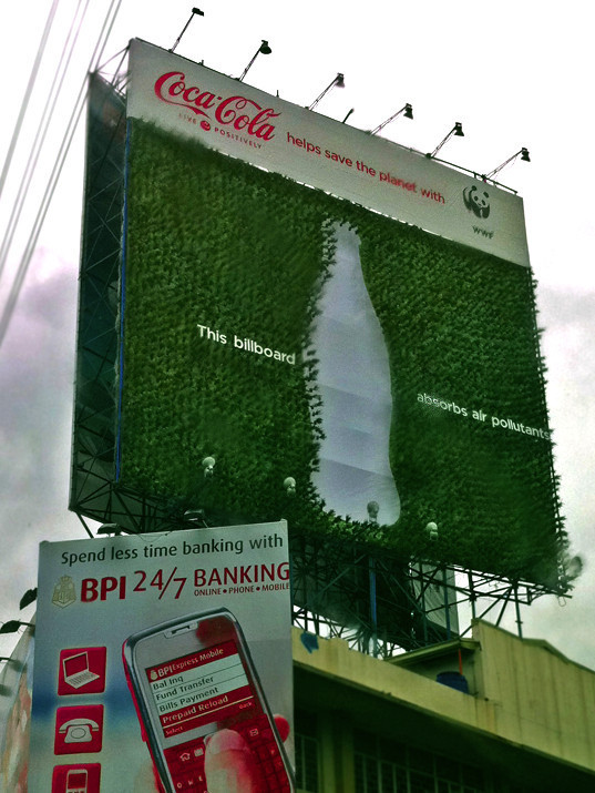 Coca-Cola goes green "Plant billboard", 2011