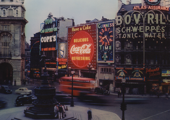 Final result Coca-Cola neon sign, Piccadilly Circus 1954