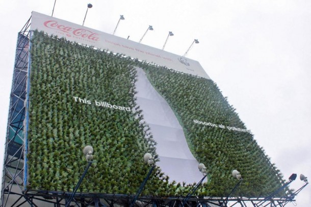 Coca-Cola goes green "Plant billboard", 2011