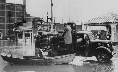 Coca-Cola - Truck Ford 1935 delivery during a Richmond, Virginia flood